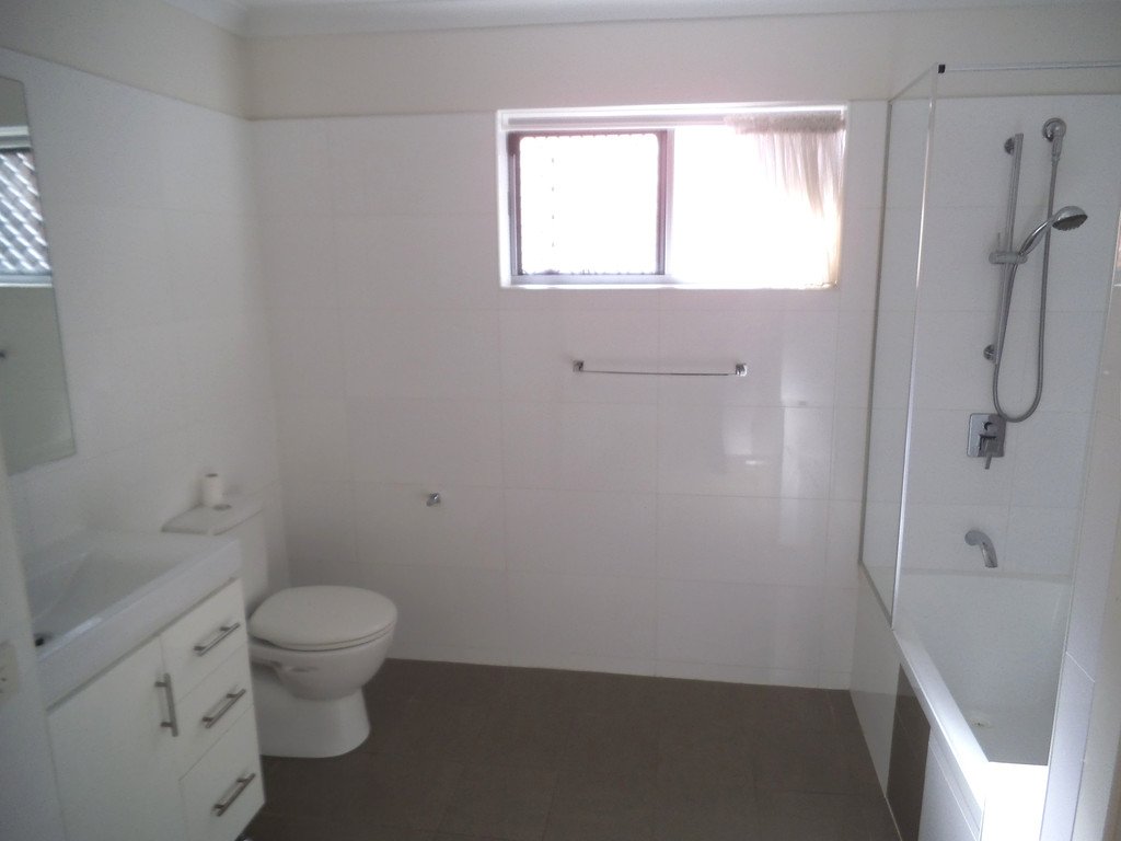 2/17 Donkin Street NUNDAH 5