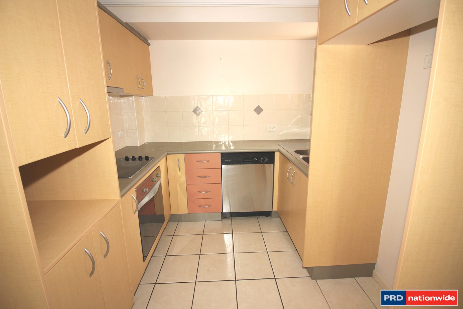 2/17 DWYER Street NUNDAH 2