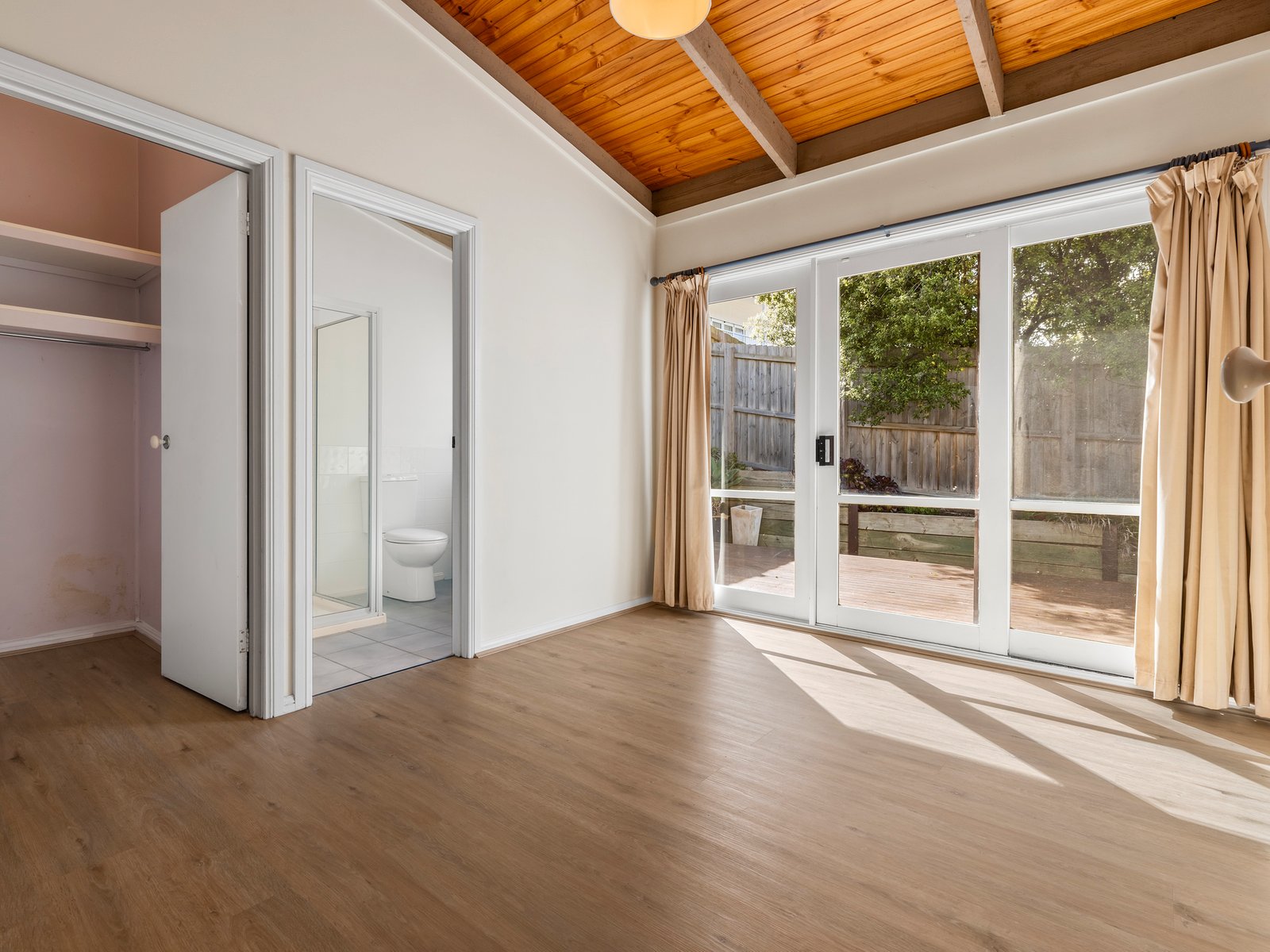 Real Estate and Property in 2/17 Emperor Drive, Ocean Grove, VIC