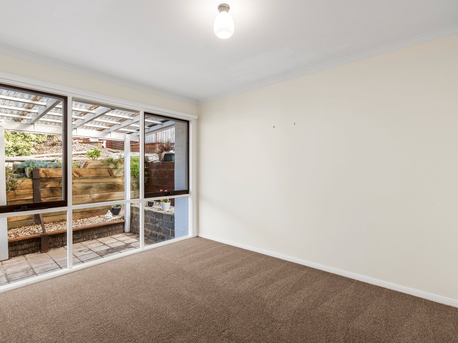 Real Estate and Property in 2/17 Emperor Drive, Ocean Grove, VIC