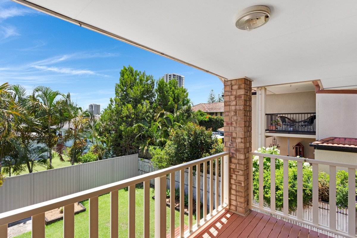 2/17 Ferny Fairway Burleigh Heads 8