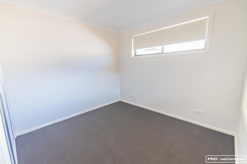 2/17 Galah Drive TAMWORTH 6