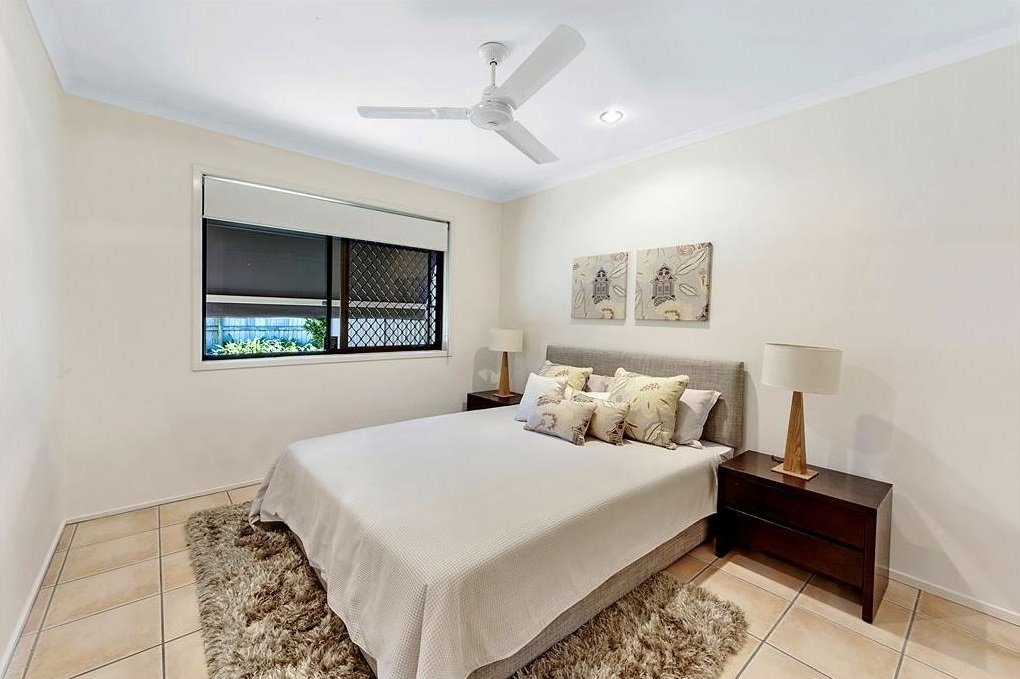 2/17 Gardiners Place SOUTHPORT 5