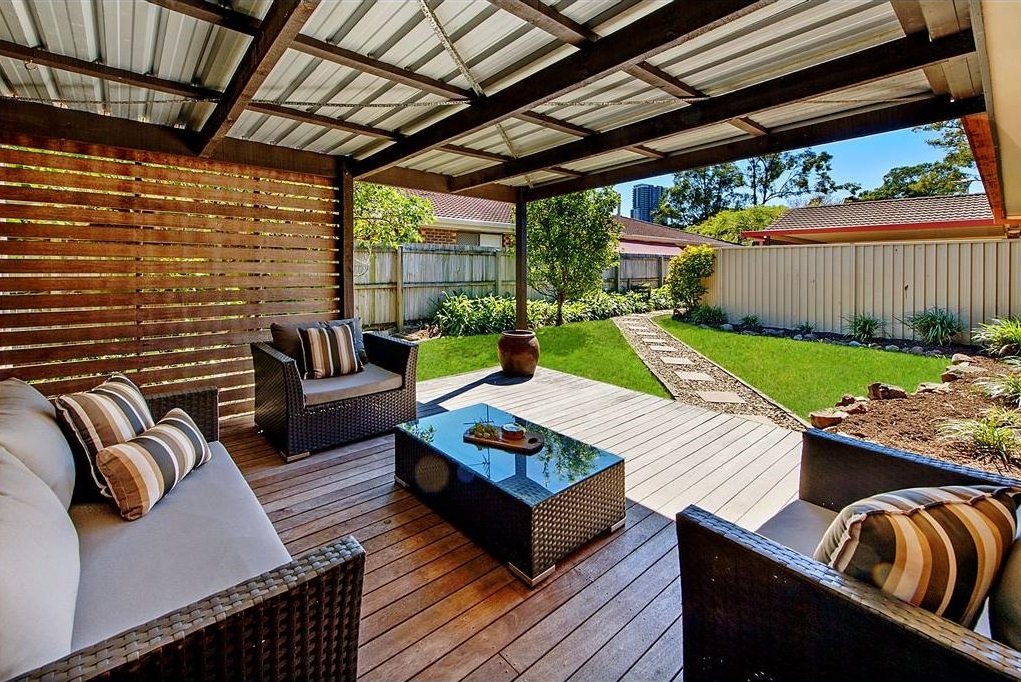 2/17 Gardiners Place SOUTHPORT 9