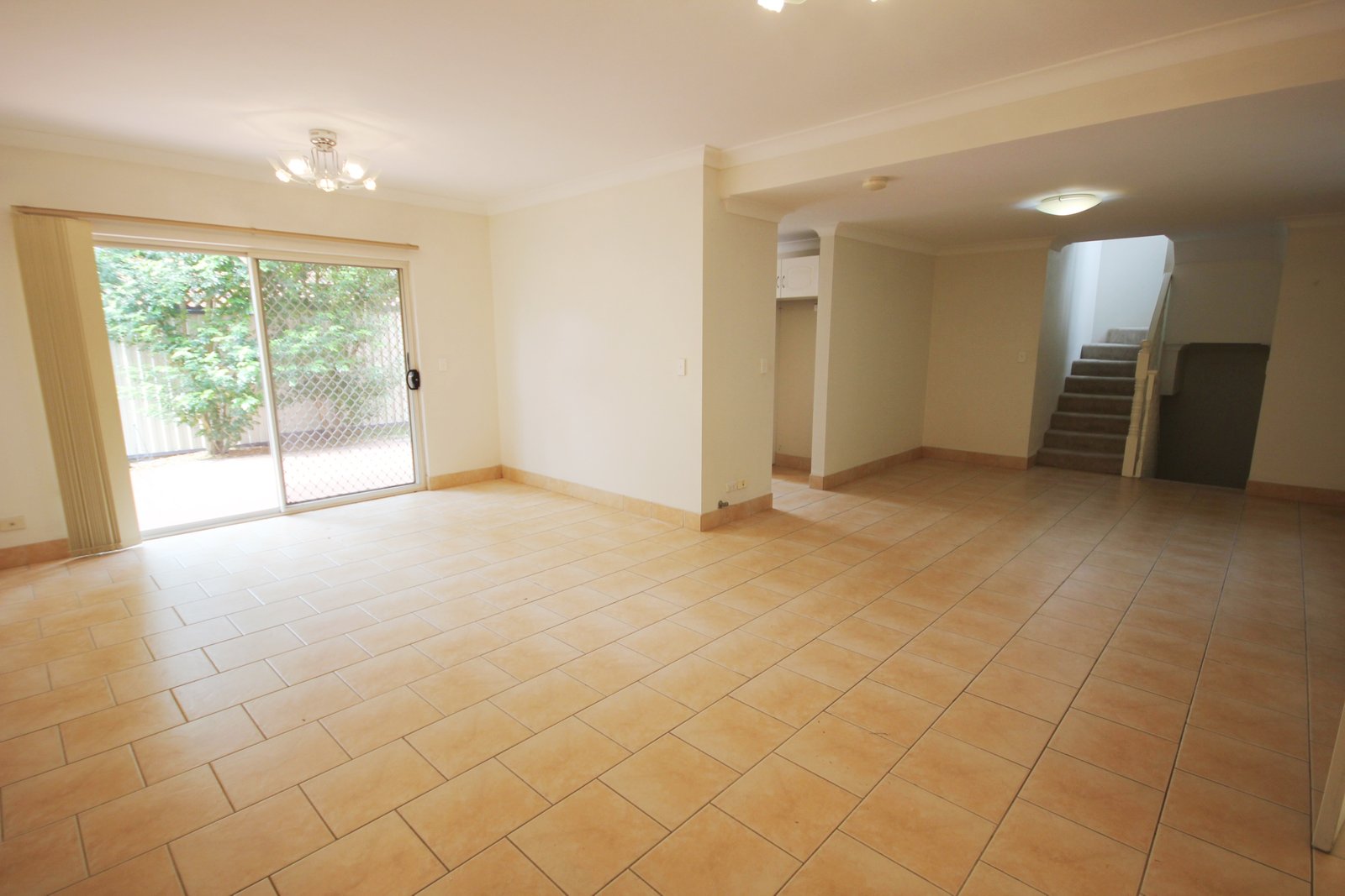 2/17 Graham Road NARWEE 2