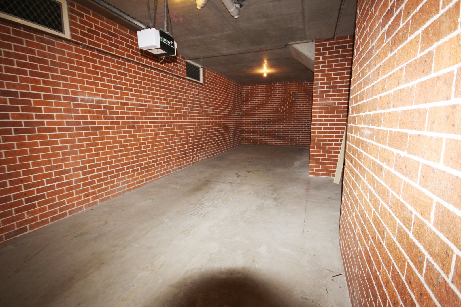 2/17 Graham Road NARWEE 9