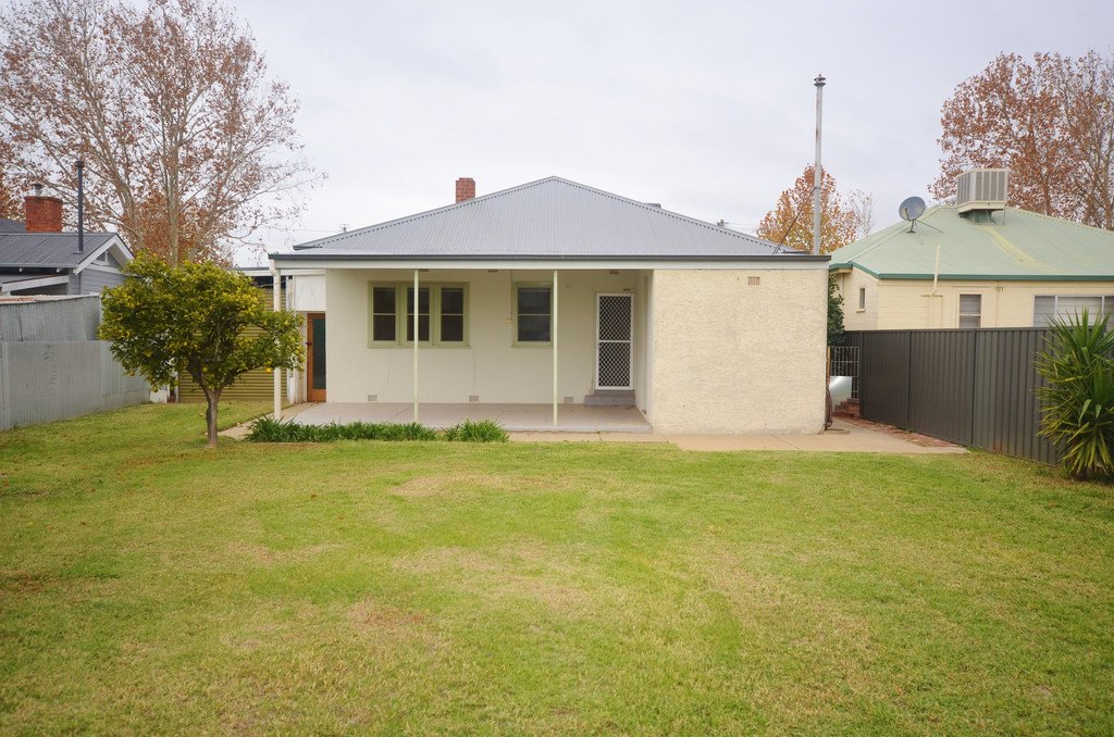 217 Gurwood Street WAGGA WAGGA 9
