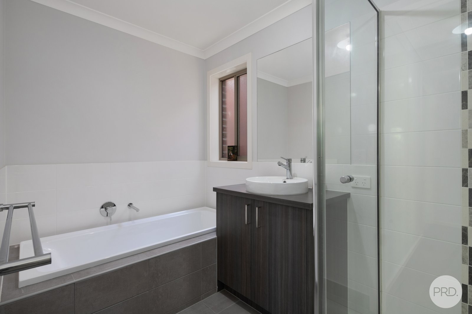 2/17 Hill Street SEBASTOPOL 8