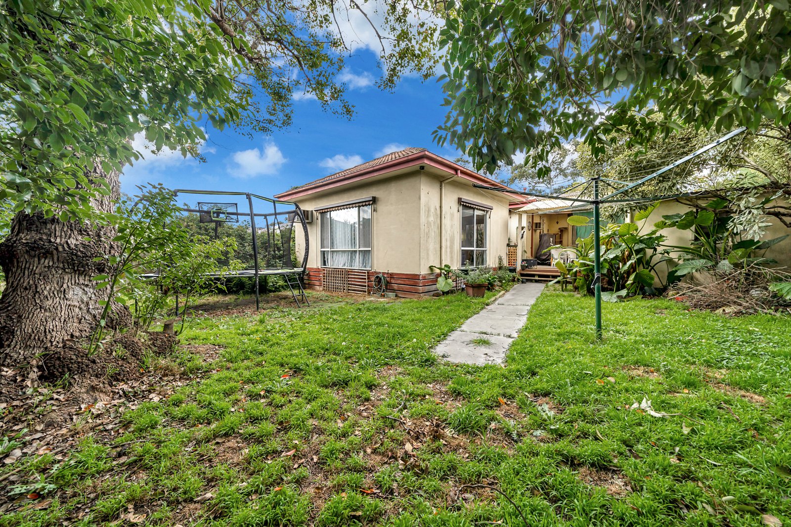 Gallery: 217 Huntingdale Road