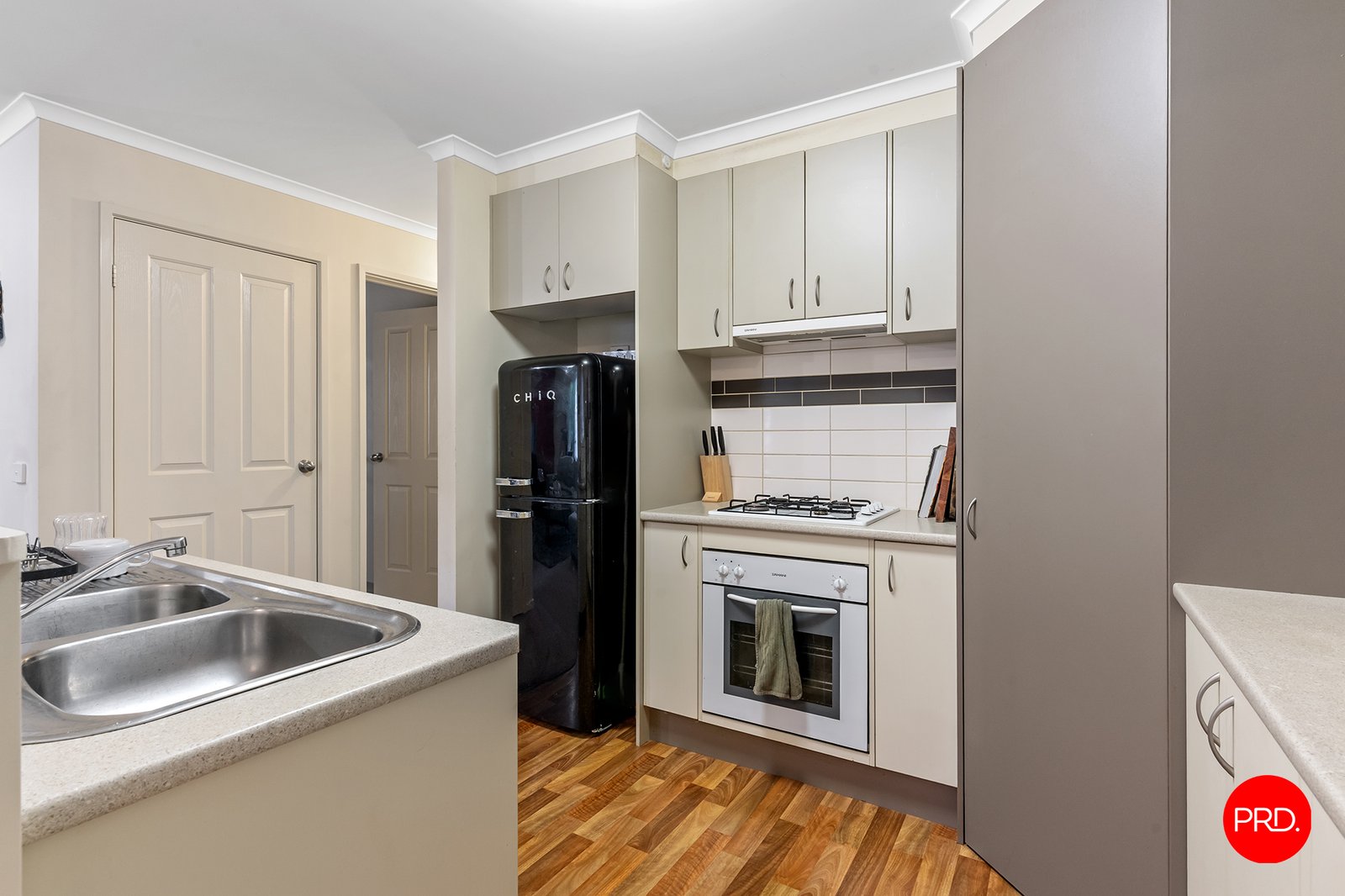 2/17 Inglewood Street GOLDEN SQUARE 3