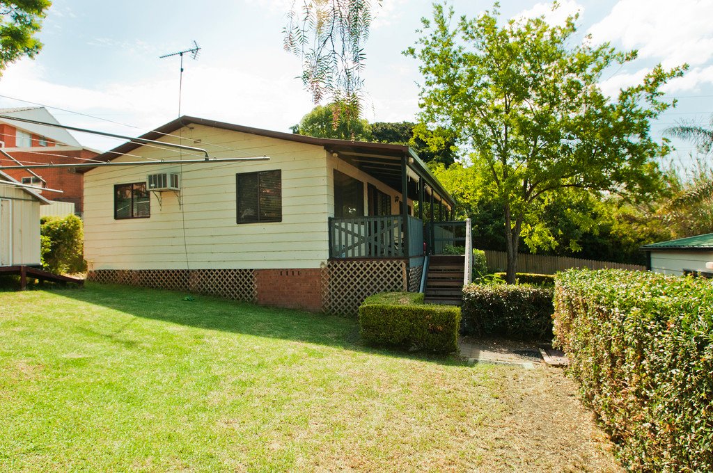 217 Kanahooka Road KANAHOOKA 9