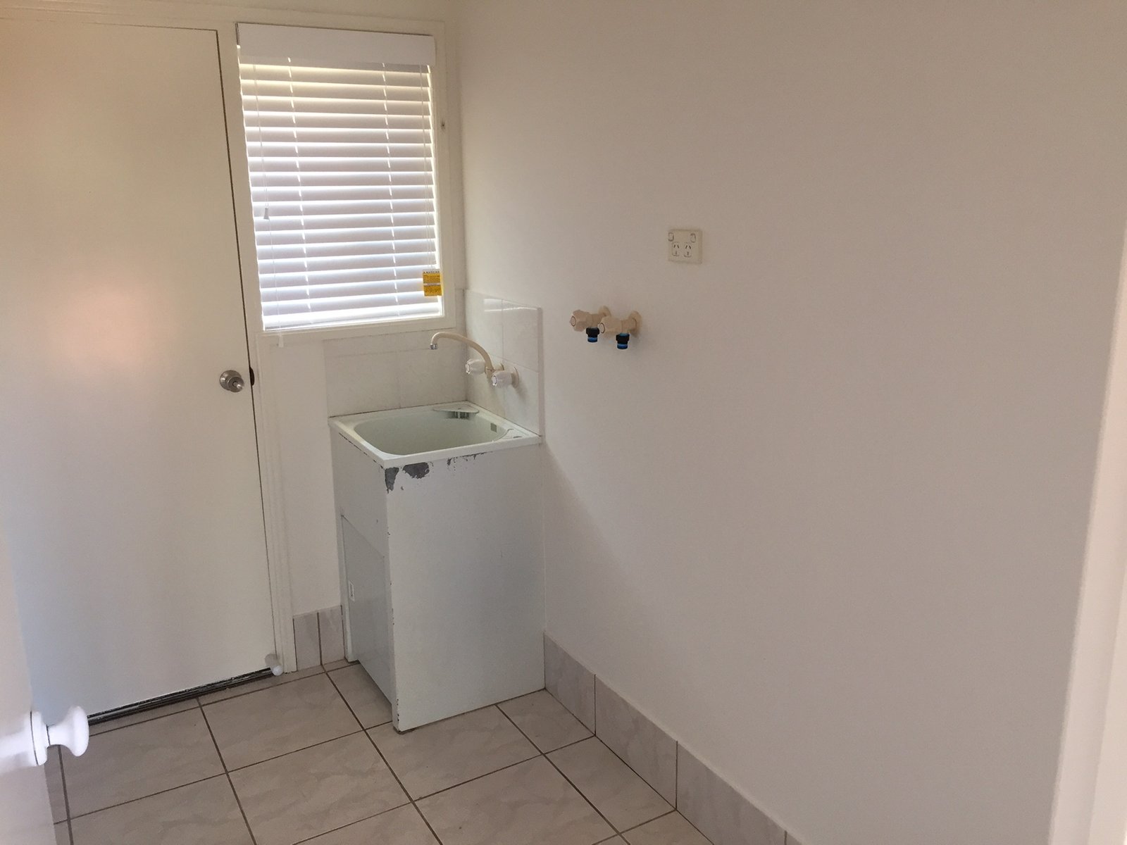 217 Markeri Street MERMAID WATERS 5