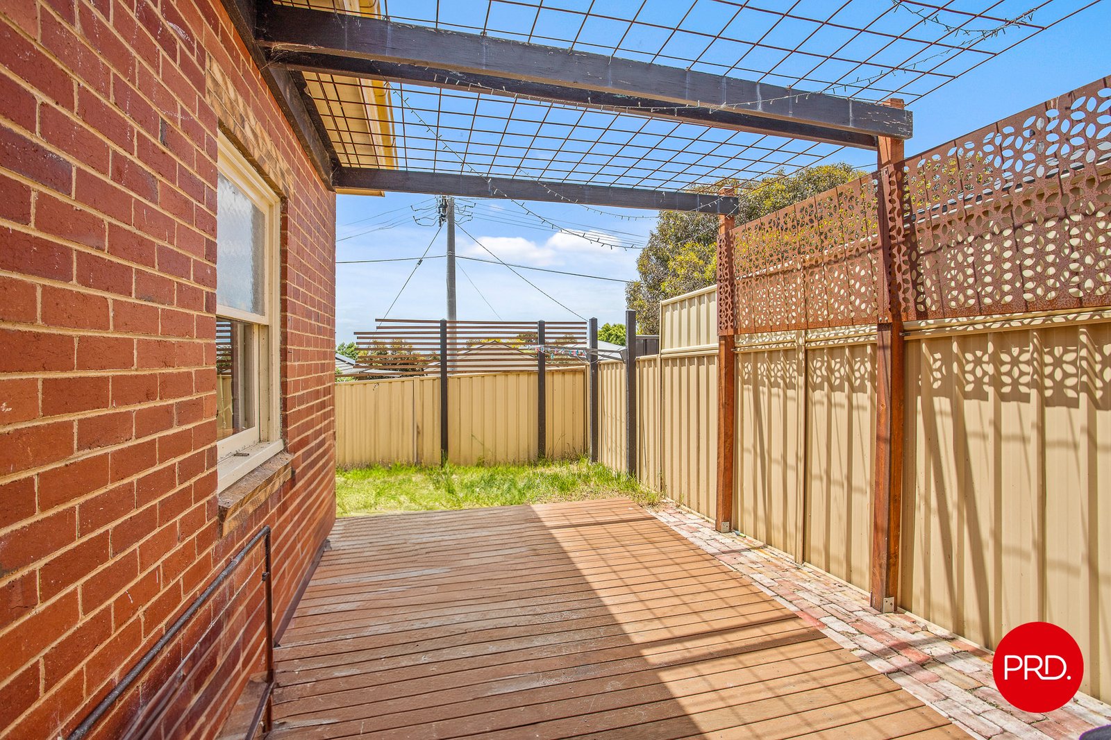 217 Neale Street FLORA HILL 12