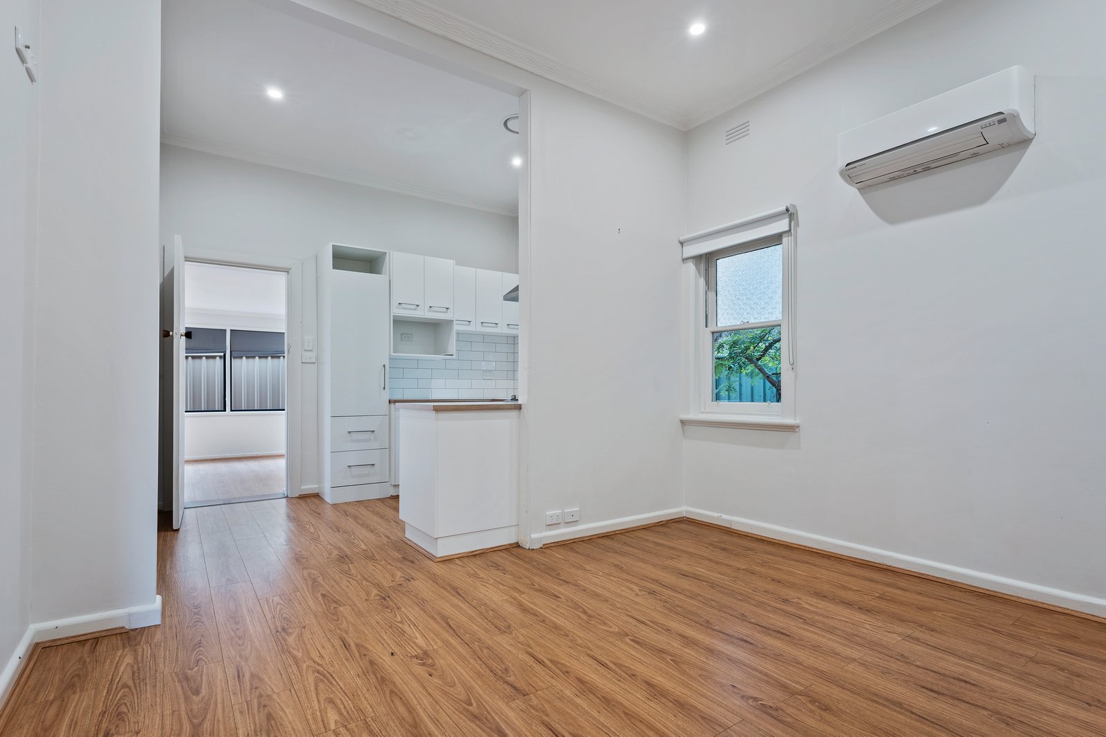 217 Neale Street FLORA HILL 5