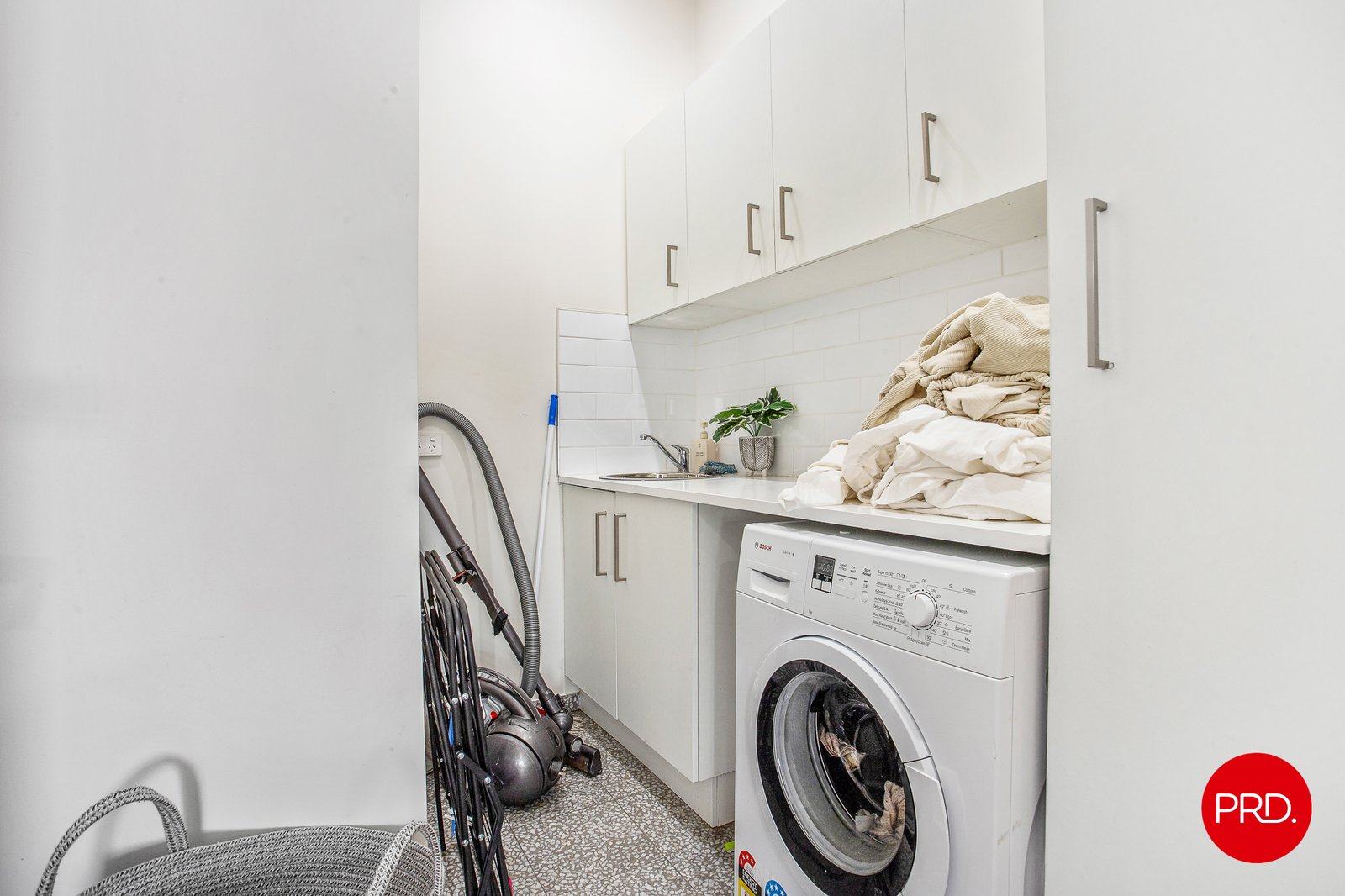 217 Neale Street FLORA HILL 12