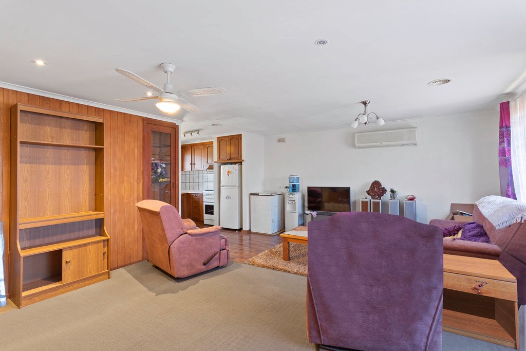 2/17 Neale Street KENNINGTON 2