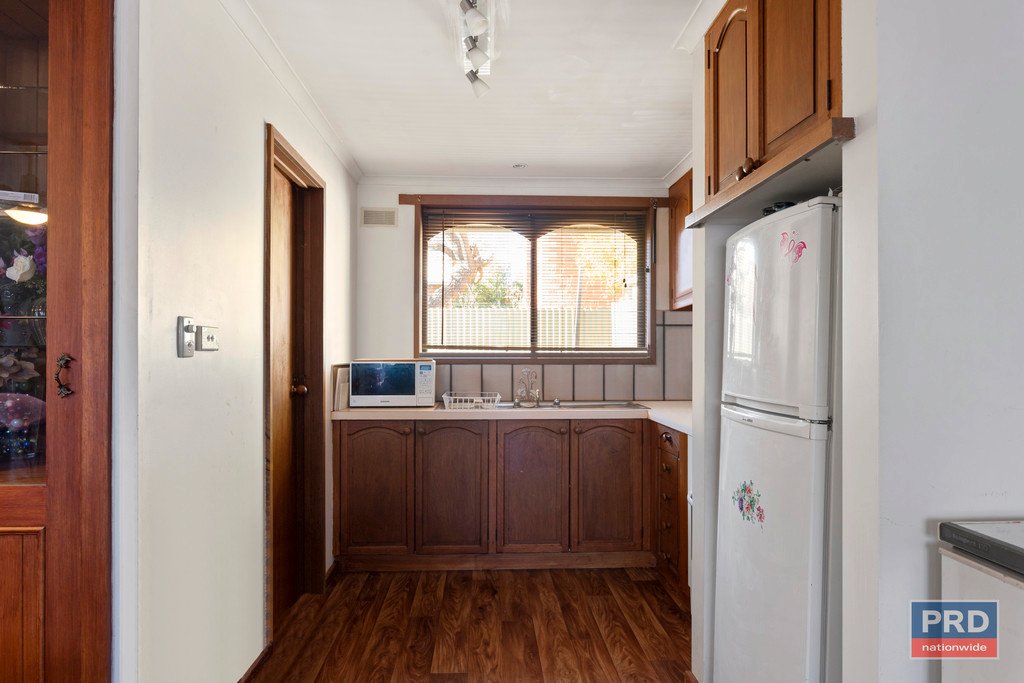 2/17 Neale Street KENNINGTON 4