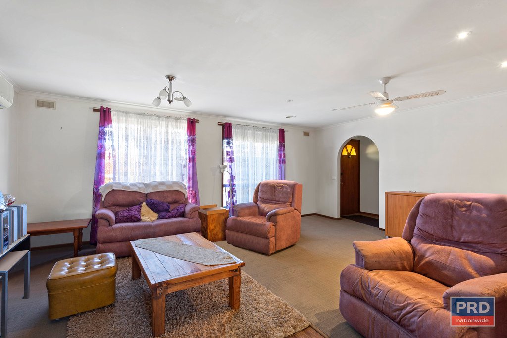 2/17 Neale Street KENNINGTON 6