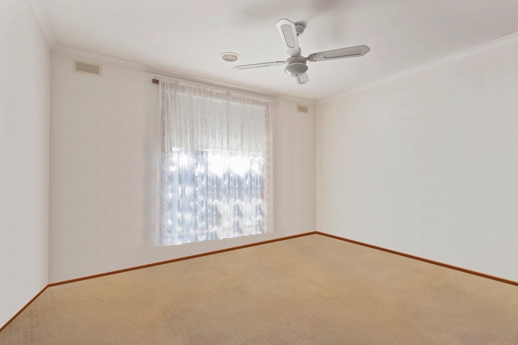 2/17 Neale Street KENNINGTON 7