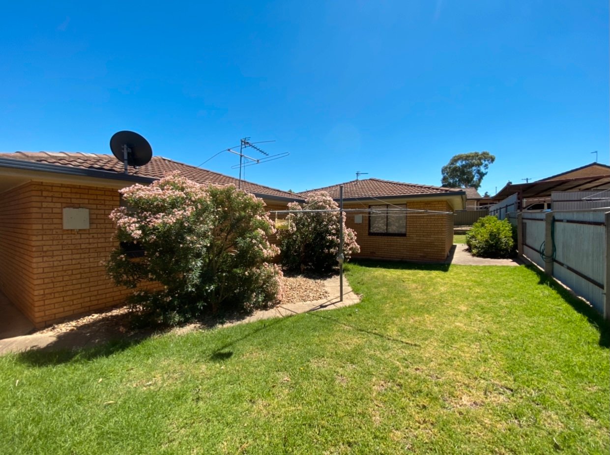 2/17 Nordlingen Drive WAGGA WAGGA 8