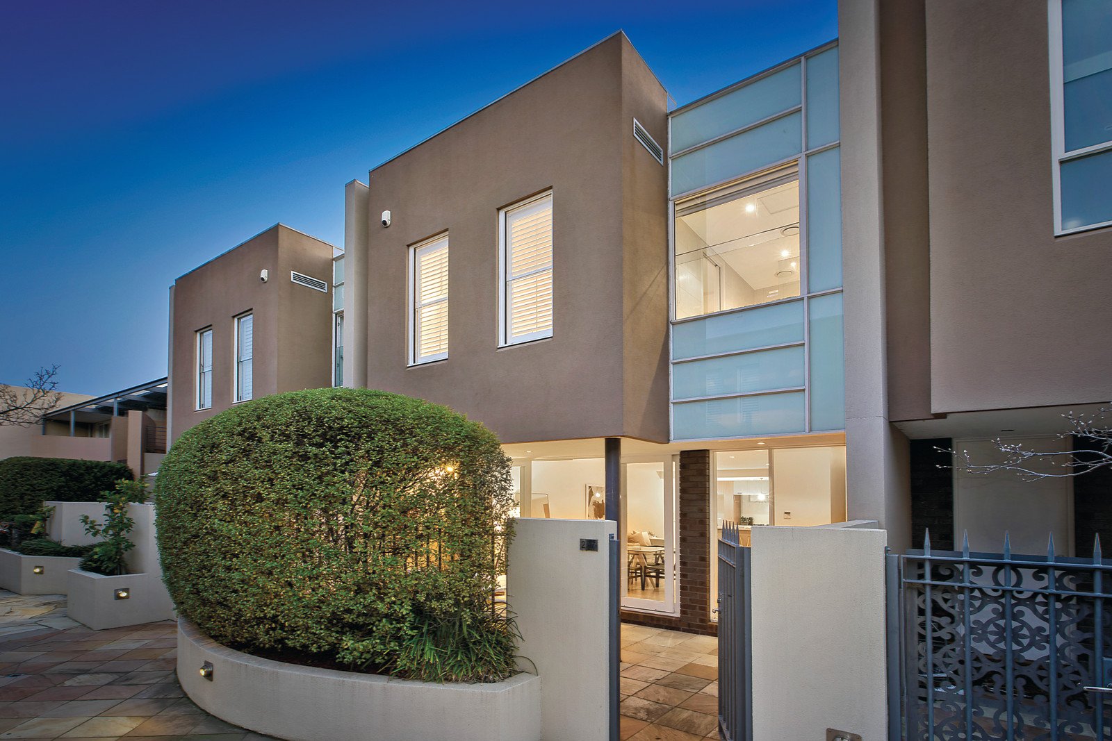 2/17 Northcote Road, Armadale, VIC