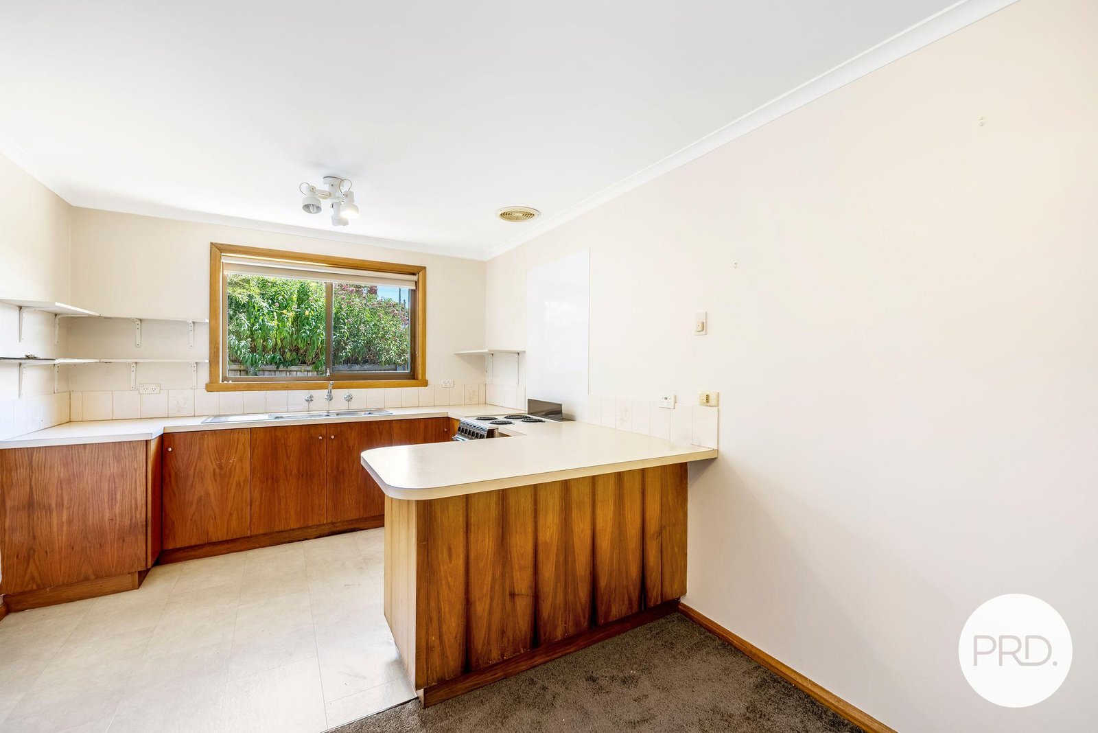 2/17 Riverway Road MONTROSE 3
