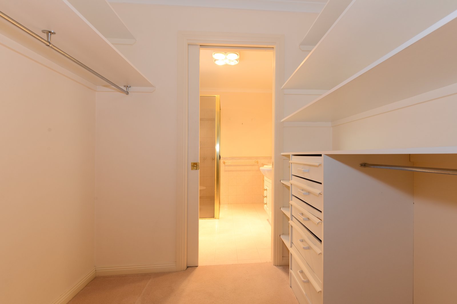 2/17 Rose Court SANDY BAY 10