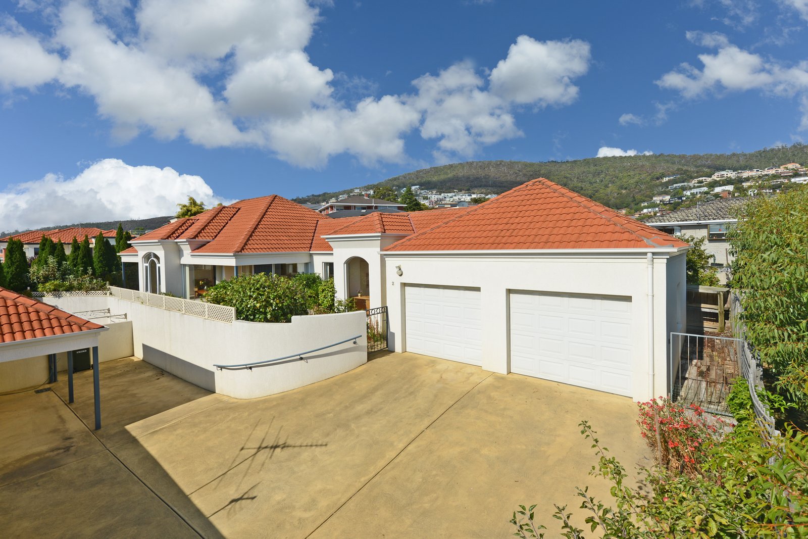 2/17 Rose Court SANDY BAY 1