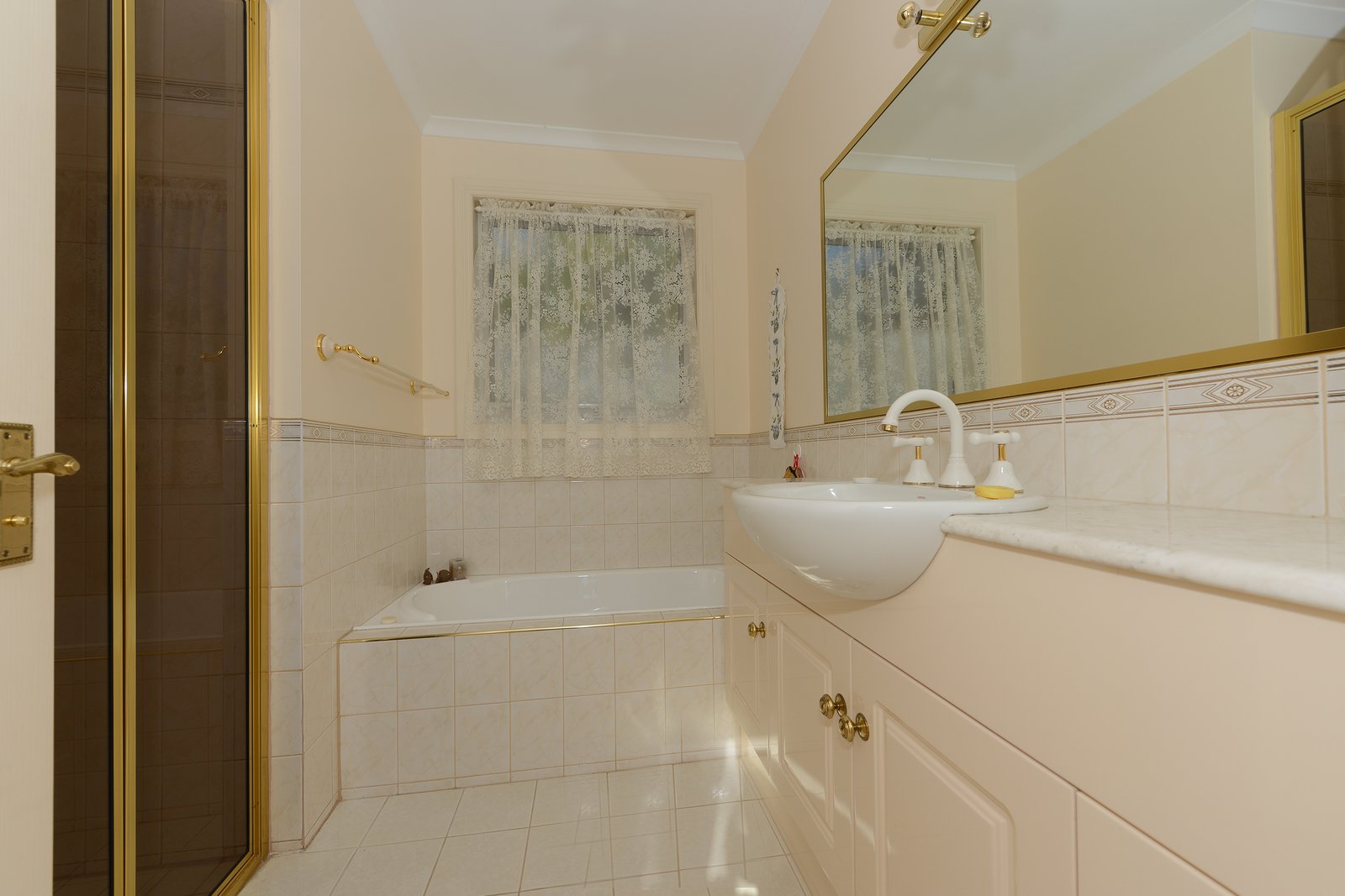 2/17 Rose Court SANDY BAY 11