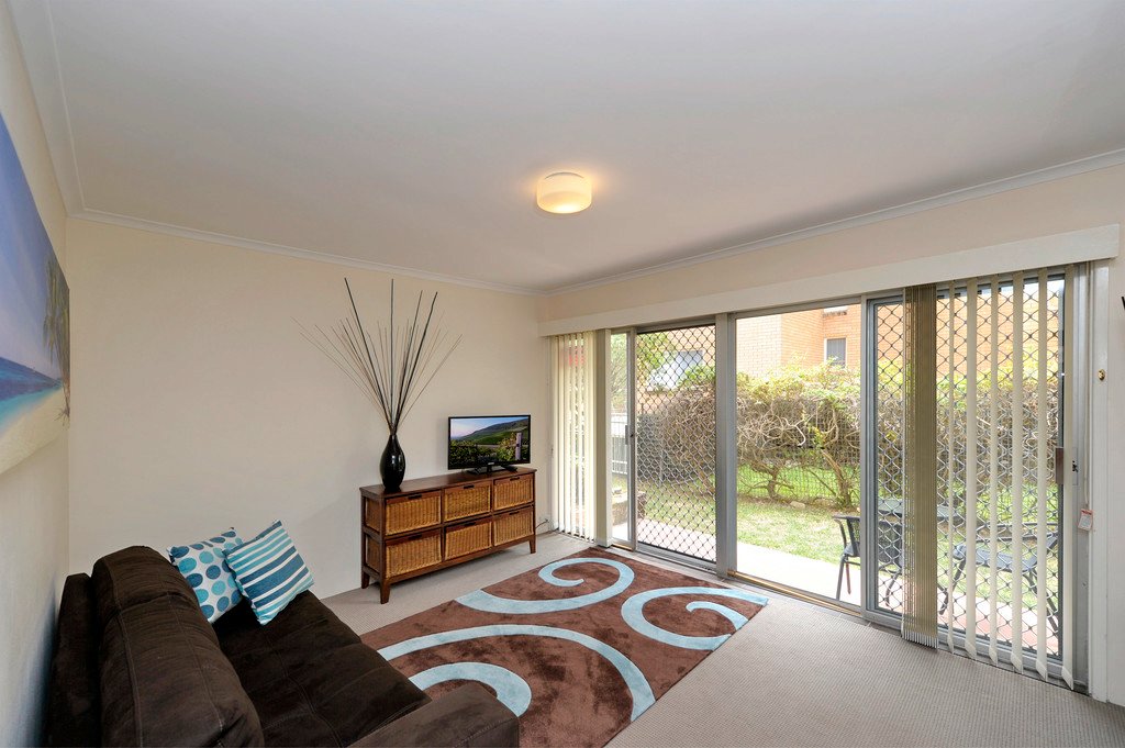 2/17 Shoal Bay Rd  SHOAL BAY 1