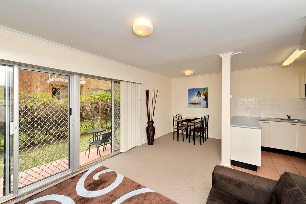 2/17 Shoal Bay Rd  SHOAL BAY 4