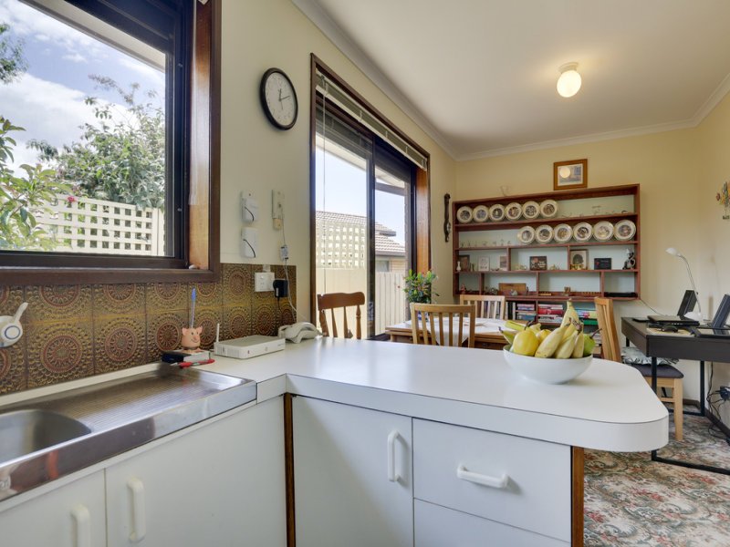 2/17 Walgett Place GLENORCHY 4