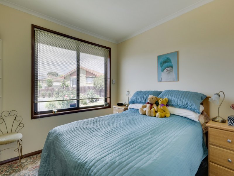 2/17 Walgett Place GLENORCHY 8