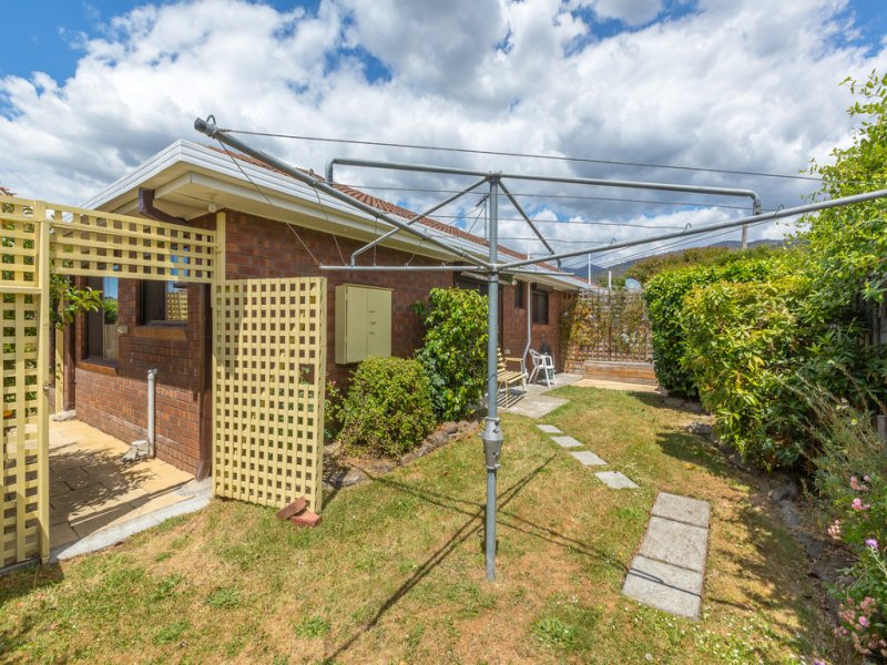 2/17 Walgett Place GLENORCHY 11