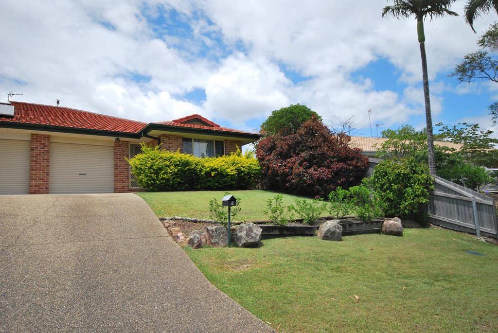 2/17 Whipbird Court BURLEIGH WATERS 1