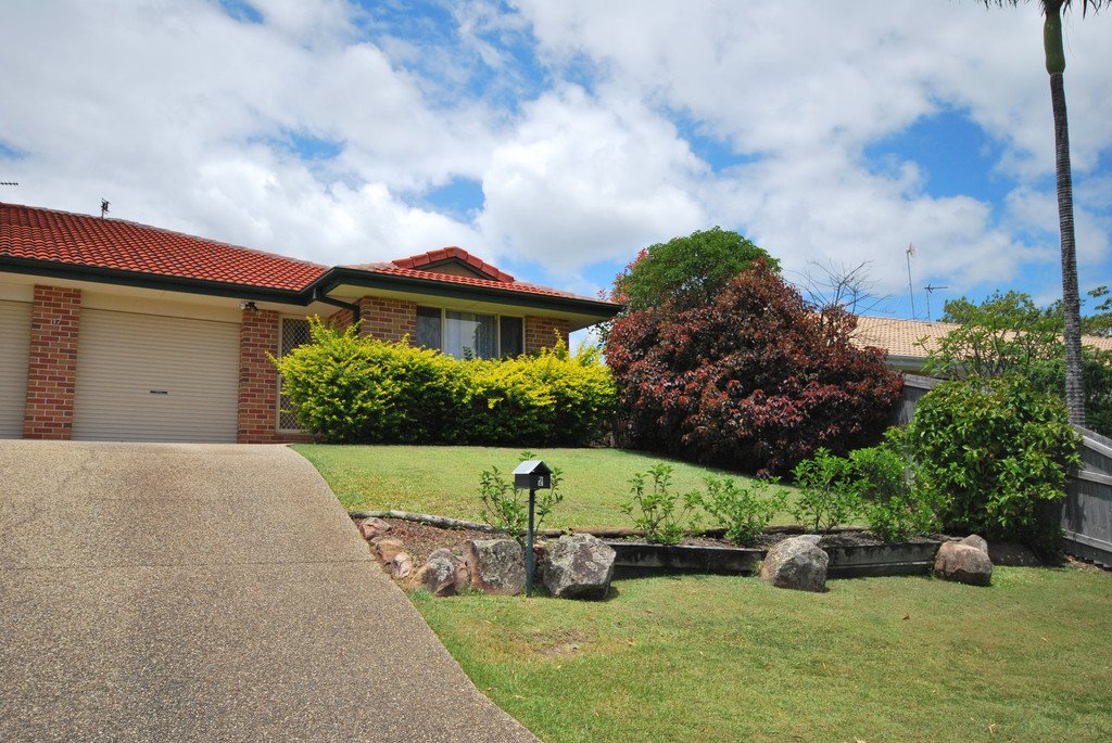 2/17 Whipbird Court BURLEIGH WATERS 2