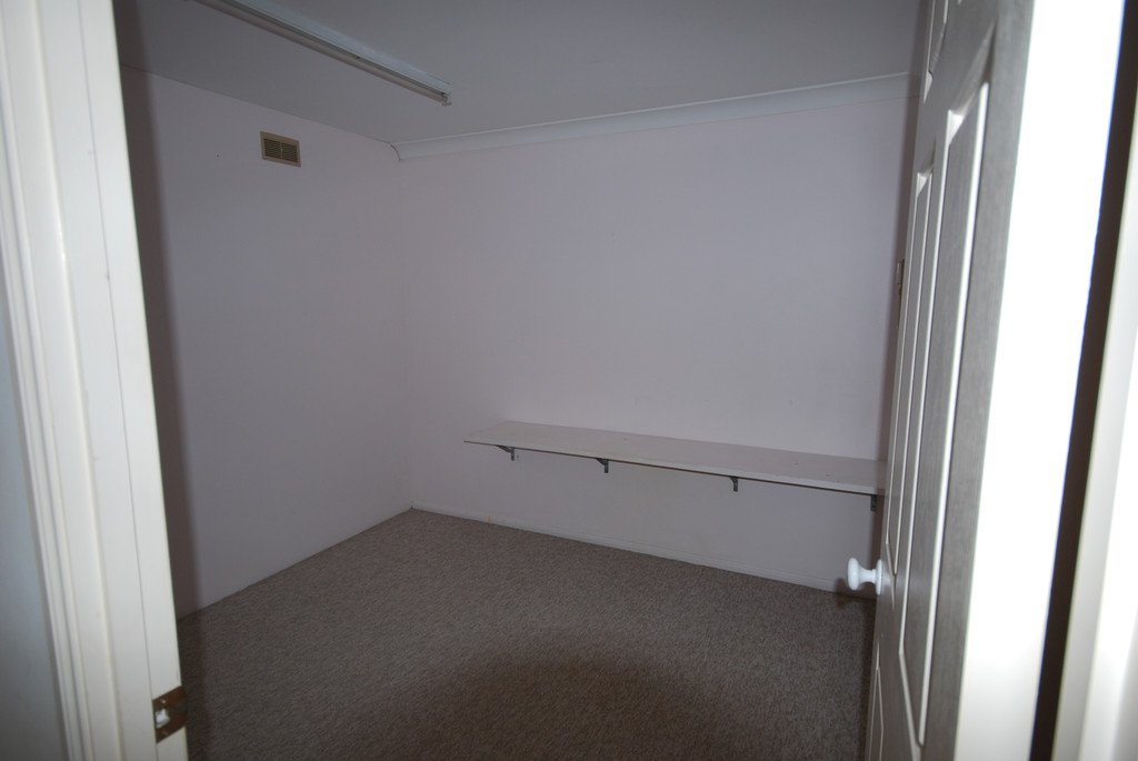 2/17 Whipbird Court BURLEIGH WATERS 18