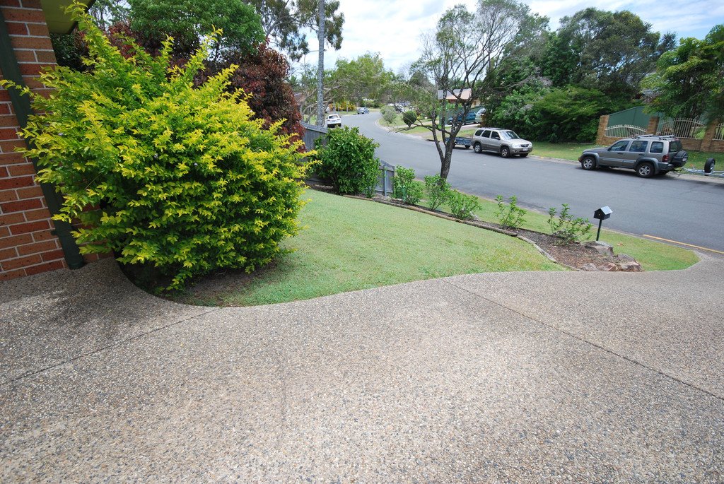 2/17 Whipbird Court BURLEIGH WATERS 19
