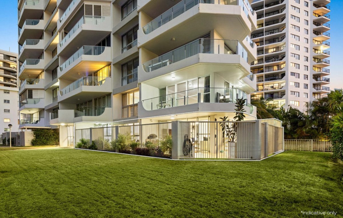 2/170-180 The Esplanade Burleigh Heads 2