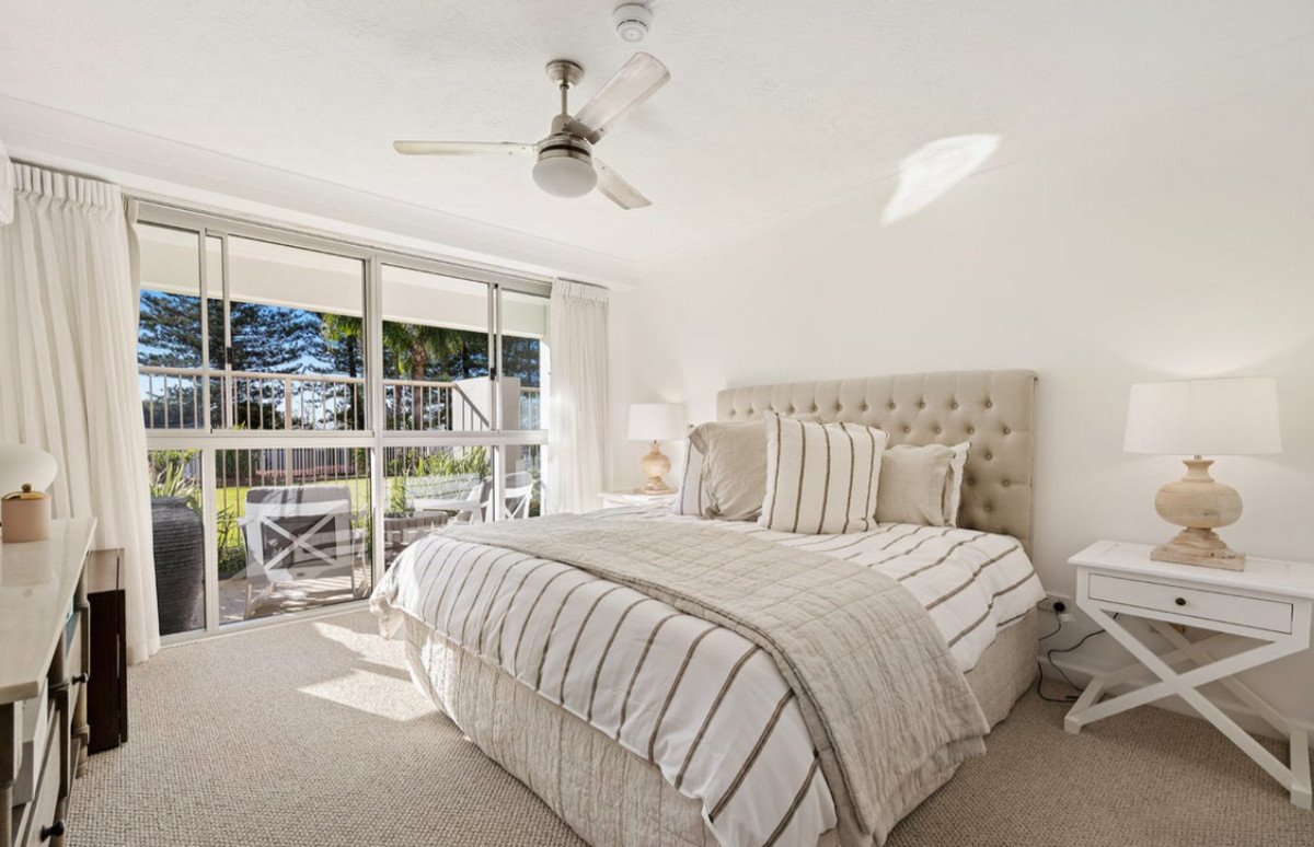 2/170-180 The Esplanade Burleigh Heads 11