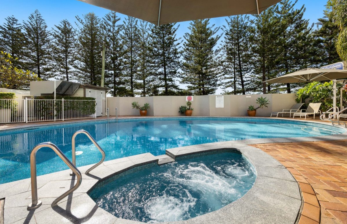 2/170-180 The Esplanade Burleigh Heads 17