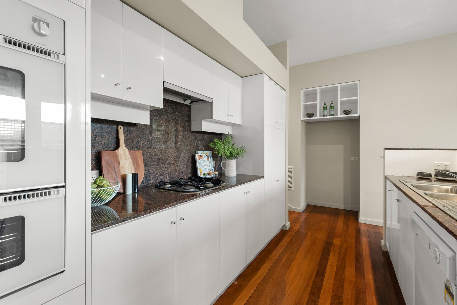 2/173 Finch Street, Glen Iris, 3146