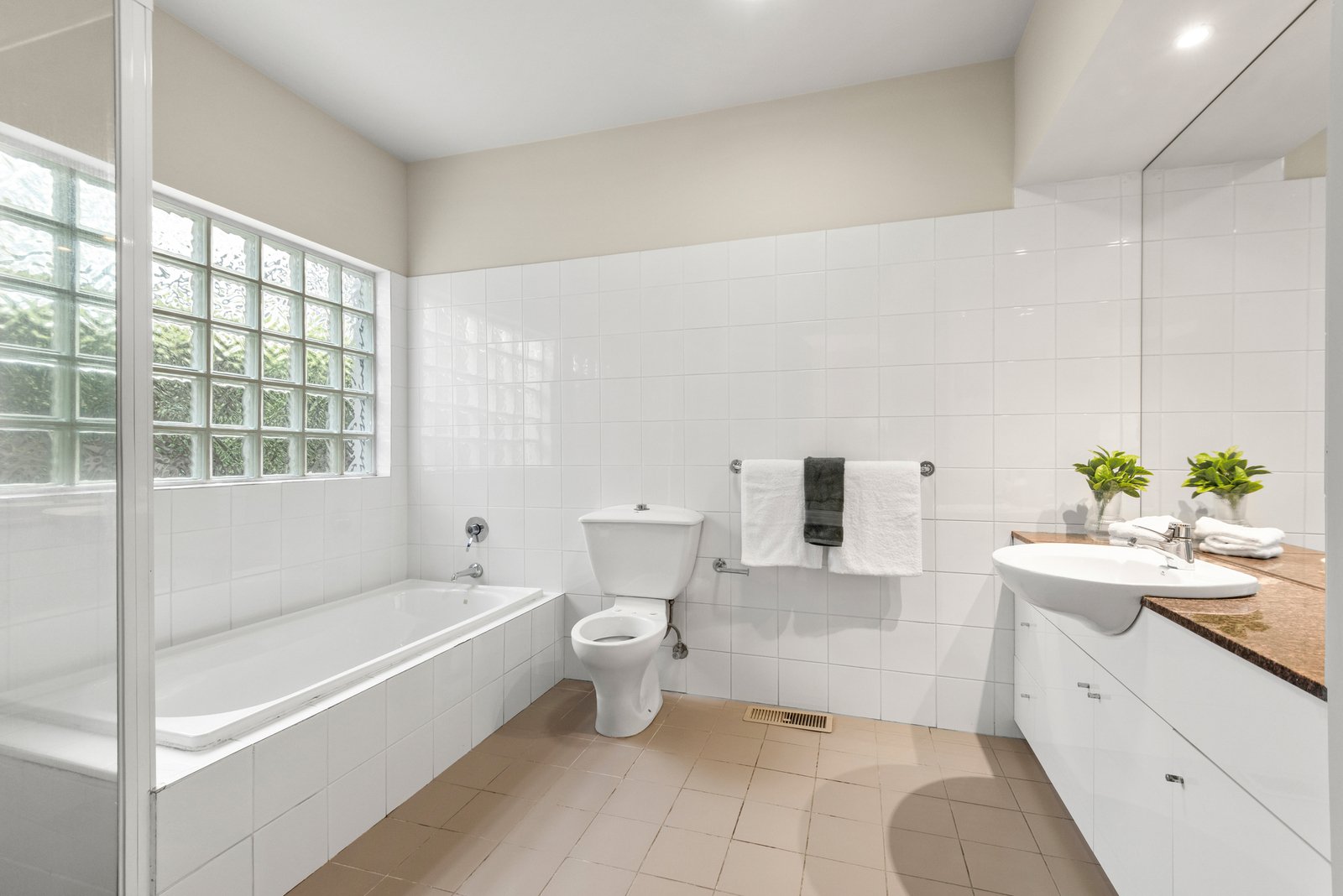 2/173 Finch Street, Glen Iris, 3146