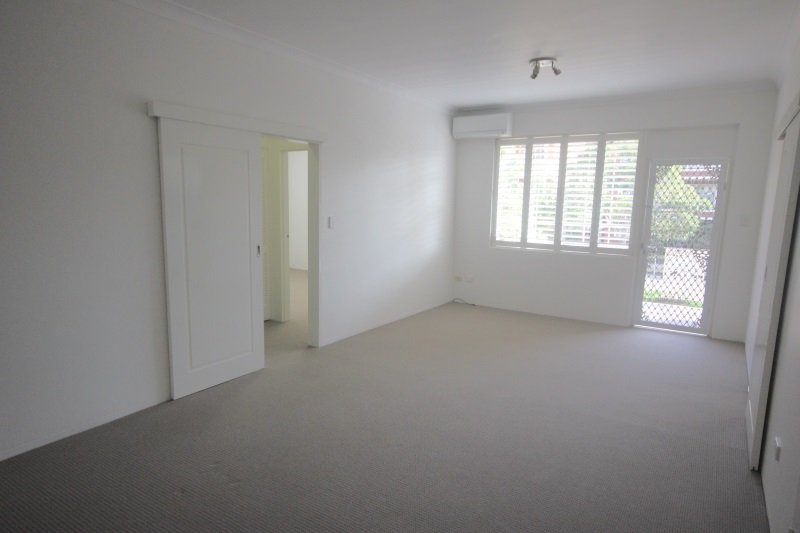 2/173 Russell Avenue DOLLS POINT 3