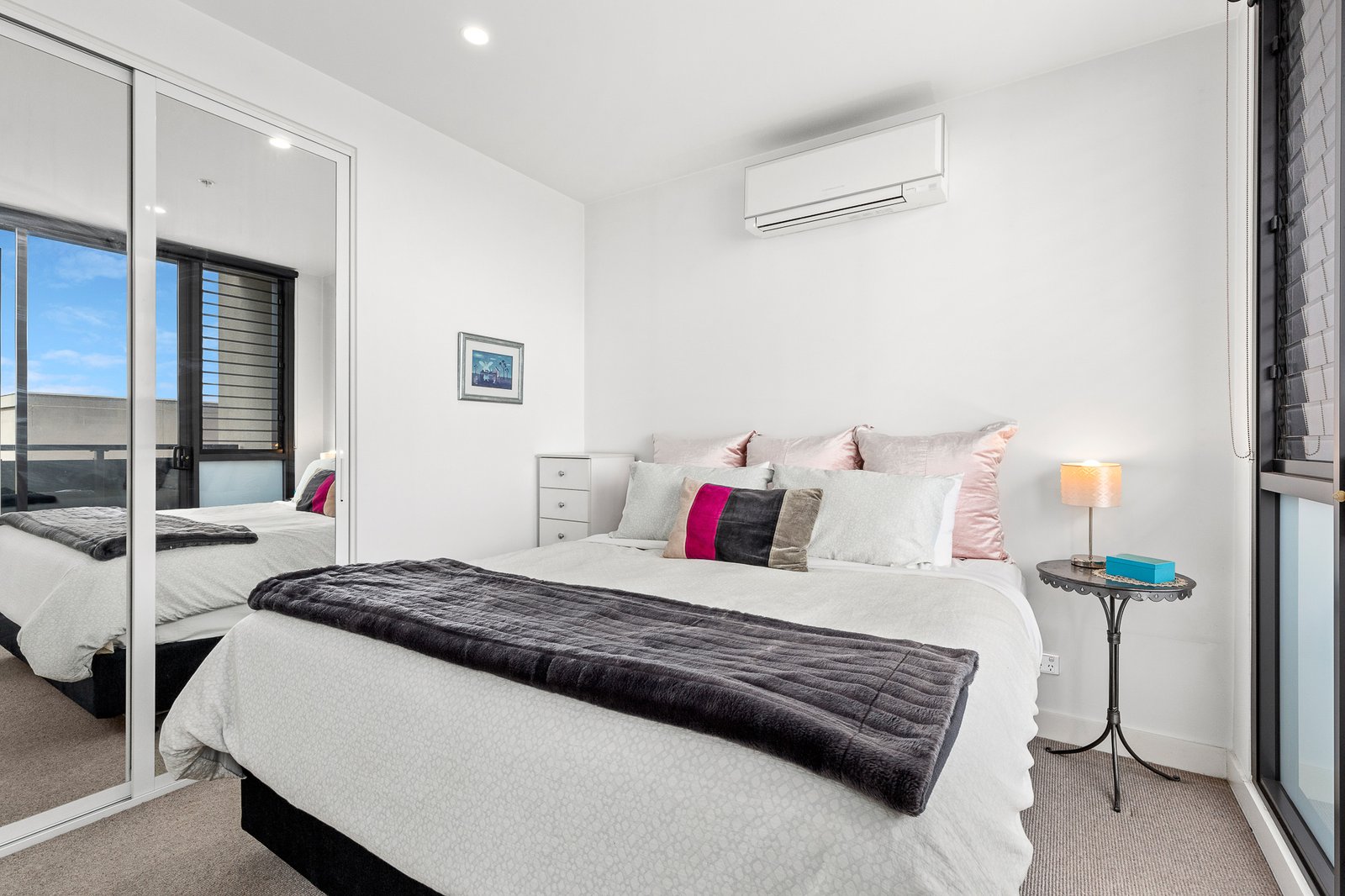 Gallery: 217/427 Hampton Street