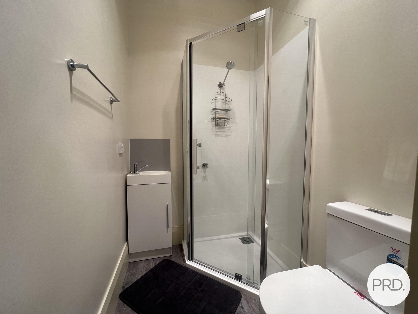 2176 Channel Highway SNUG 18