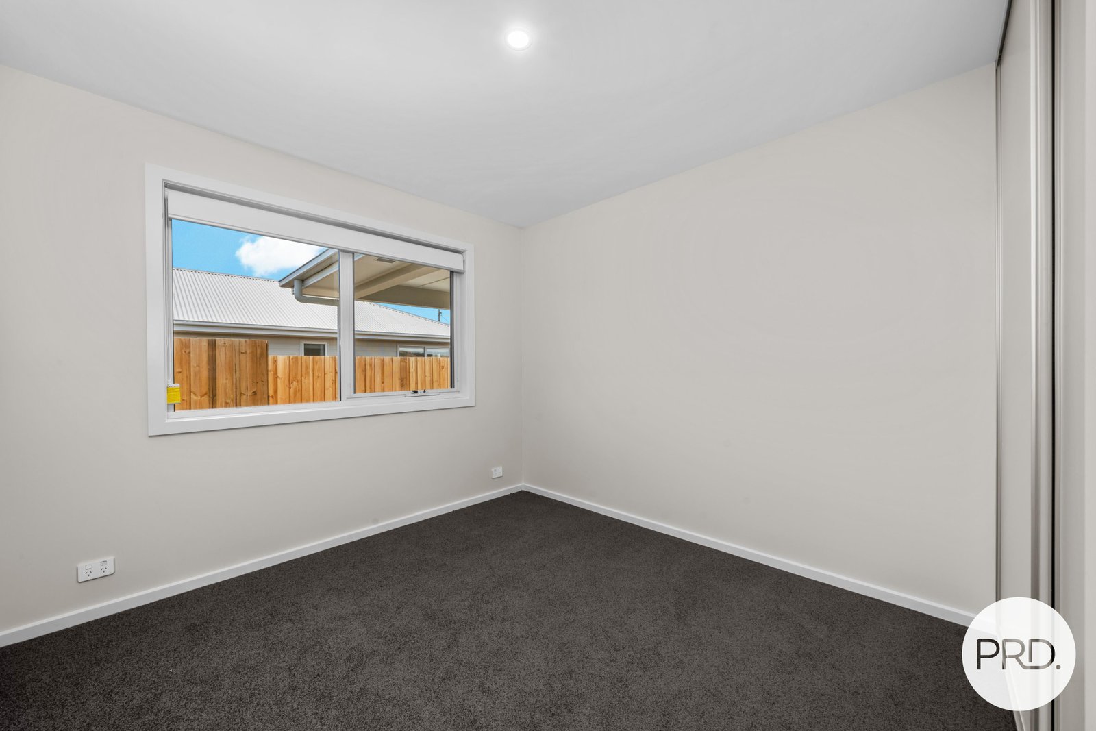 2/176 Main Street KEMPTON 11