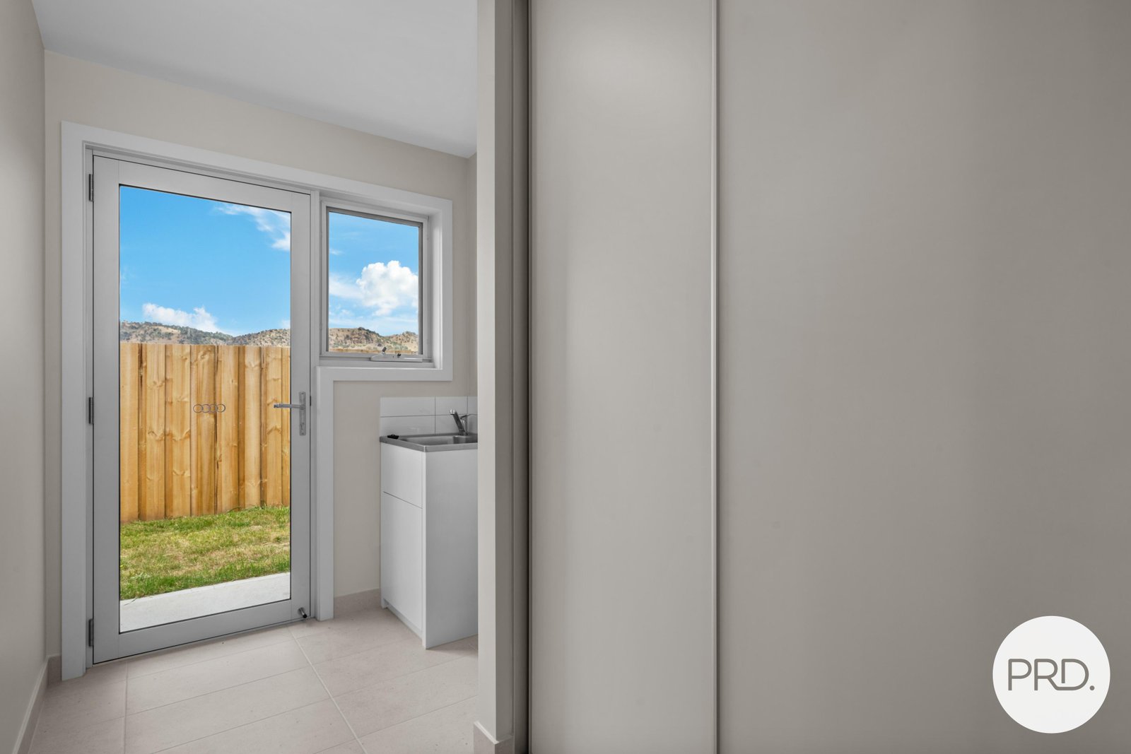 2/176 Main Street KEMPTON 16