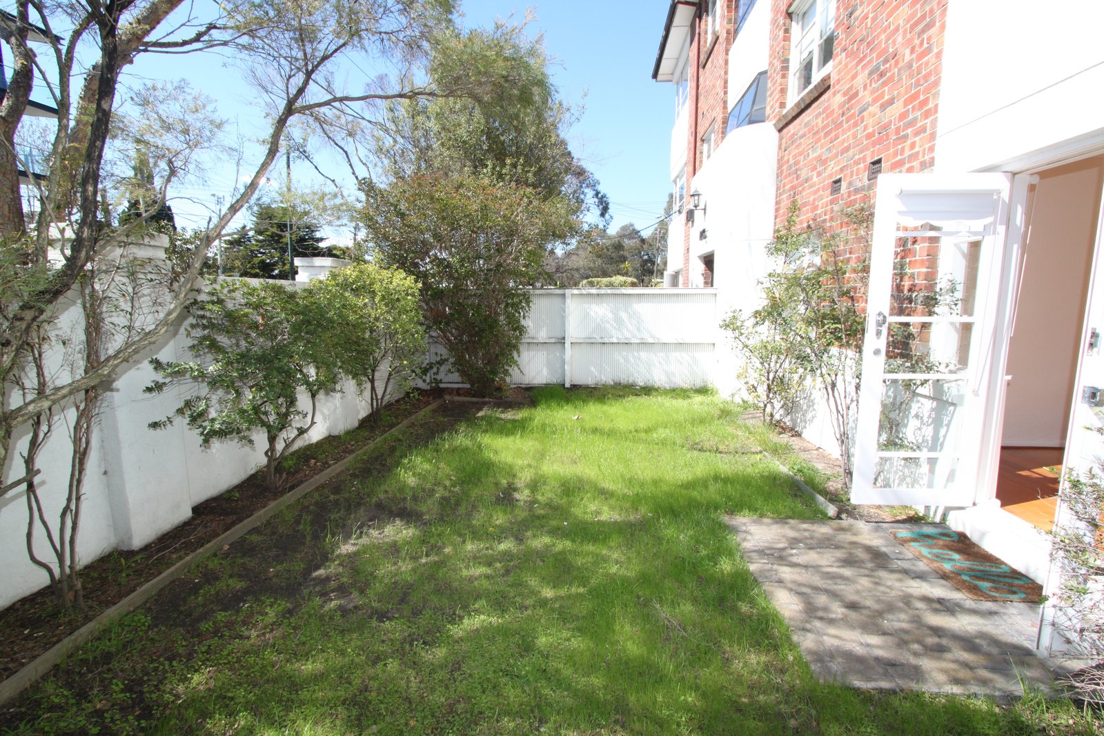 Real Estate and Property in 2/176 Ormond Road, Elwood, VIC