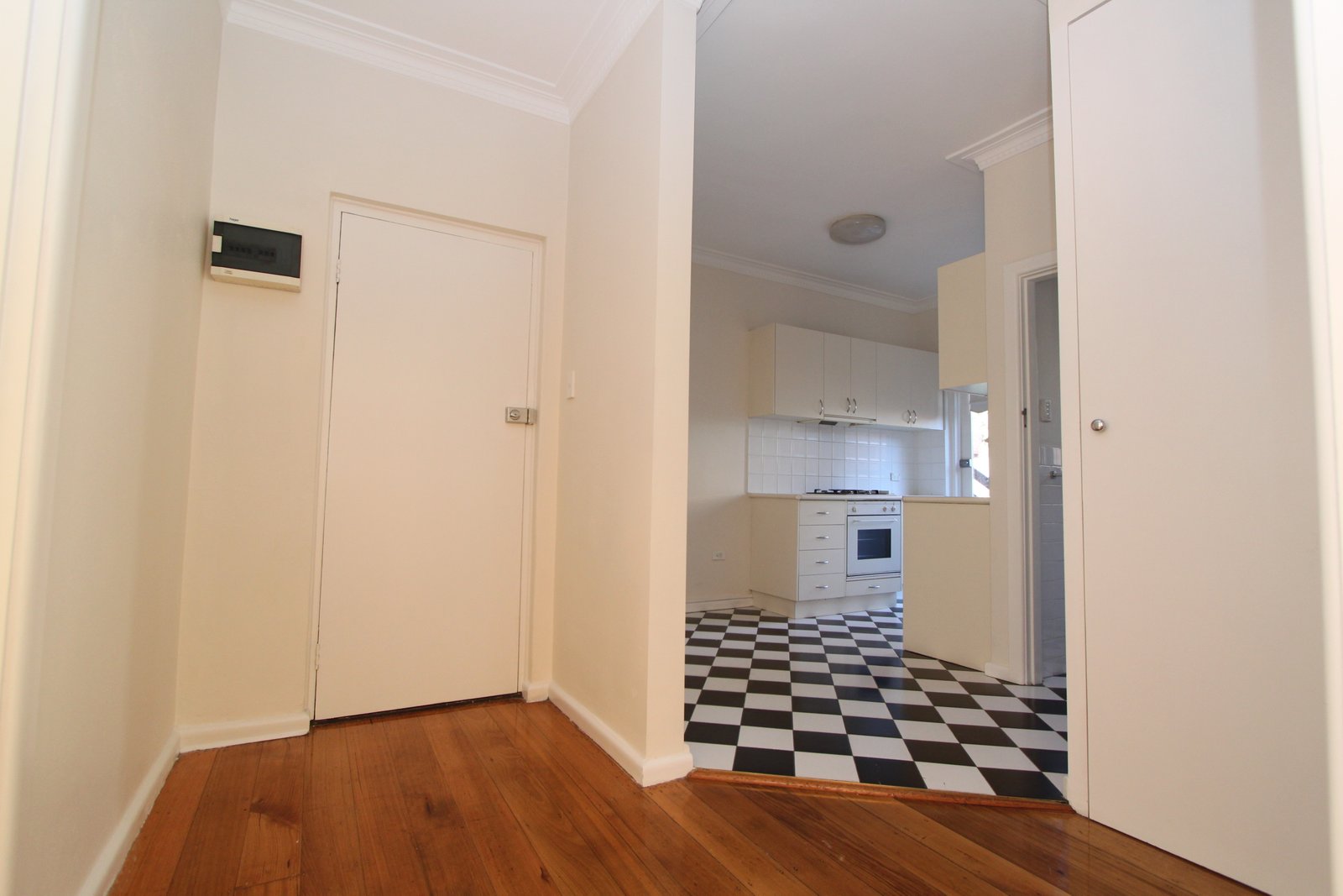 Real Estate and Property in 2/176 Ormond Road, Elwood, VIC